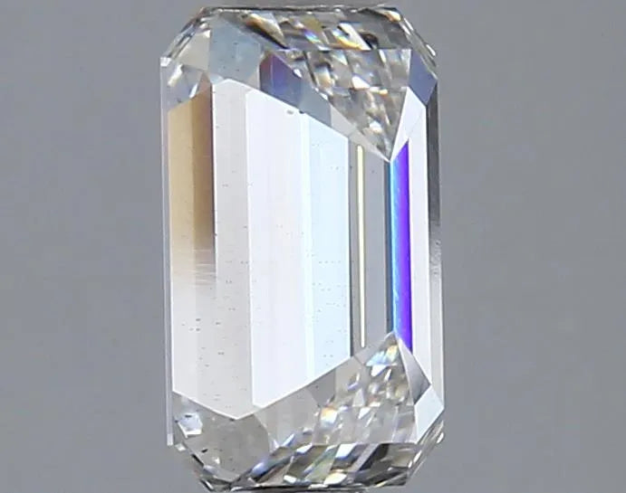 1.92 Carats EMERALD Diamond